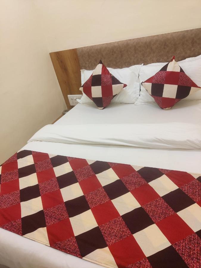 Bkc Corporate Hostel Ac Dormitory Мумбай Екстериор снимка