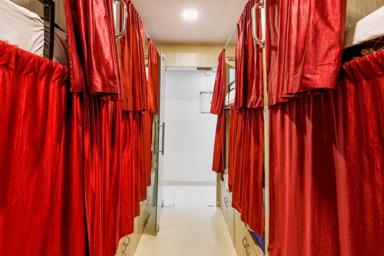 Bkc Corporate Hostel Ac Dormitory Мумбай Екстериор снимка