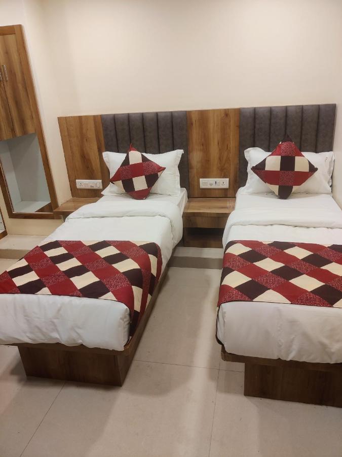 Bkc Corporate Hostel Ac Dormitory Мумбай Екстериор снимка