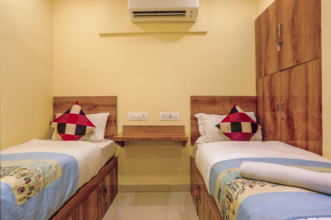 Bkc Corporate Hostel Ac Dormitory Мумбай Екстериор снимка