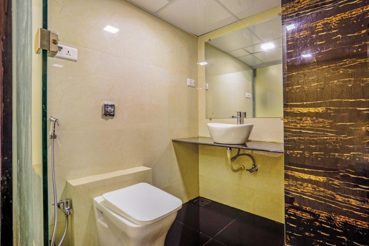 Bkc Corporate Hostel Ac Dormitory Мумбай Екстериор снимка